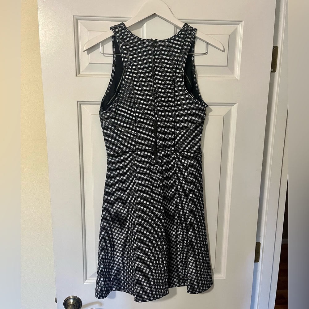 Lululemon athletica Go til Dawn Dress -size 8